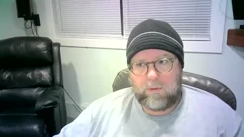 Mr. Happy online show from February 12, 2:56 am