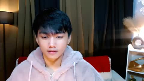 Snapshot of mister_officer chatting on December 9, 12:40 pm SAINT SACHI will make your day online show from December 9, 12:40 pm