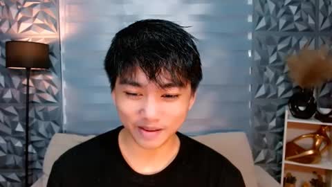 Snapshot of mister_officer chatting on December 13, 2:16 pm SAINT SACHI will make your day online show from December 13, 2:16 pm