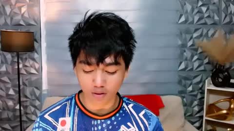 Snapshot of mister_officer chatting on December 18, 1:02 pm SAINT SACHI will make your day online show from December 18, 1:02 pm