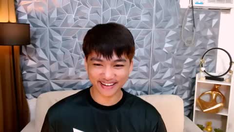 Snapshot of mister_officer chatting on February 22, 4:18 am SAINT SACHI will make your day online show from February 22, 4:18 am