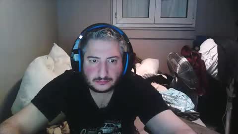 Snapshot of misterbelled chatting on November 1, 9:11 am misterbelled online show from November 1, 9:11 am