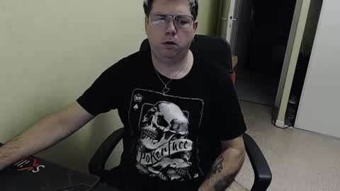 Snapshot of mistercoeur1 chatting on December 4, 8:23 am mistercoeur online show from December 4, 8:23 am