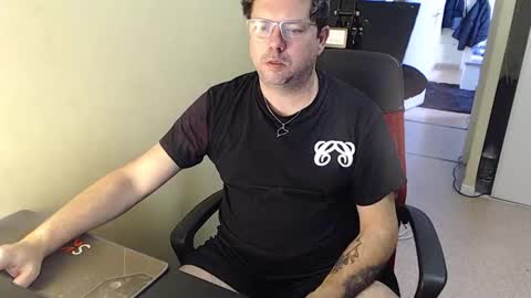 Snapshot of mistercoeur1 chatting on December 29, 8:33 am mistercoeur online show from December 29, 8:33 am