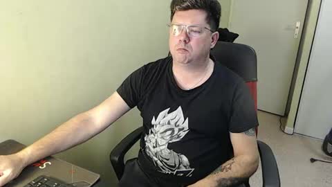 Snapshot of mistercoeur1 chatting on January 28, 9:29 pm mistercoeur online show from January 28, 9:29 pm