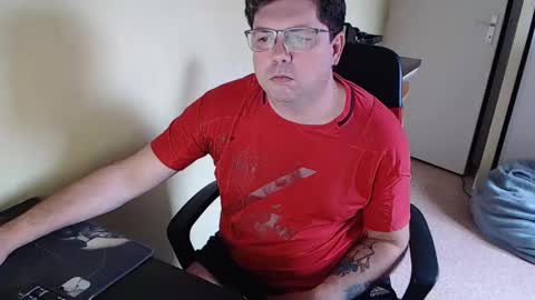 Snapshot of mistercoeur1 chatting on February 21, 3:43 pm mistercoeur online show from February 21, 3:43 pm