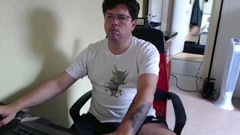 Snapshot of mistercoeur1 chatting on September 13, 7:41 am mistercoeur online show from September 13, 7:41 am