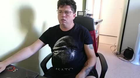 Snapshot of mistercoeur1 chatting on October 7, 2:36 pm mistercoeur online show from October 7, 2:36 pm