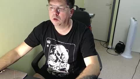 Snapshot of mistercoeur1 chatting on November 11, 8:25 am mistercoeur online show from November 11, 8:25 am