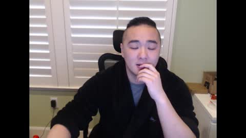 Snapshot of misterlionking chatting on March 11, 12:44 am Eric online show from March 11, 12:44 am