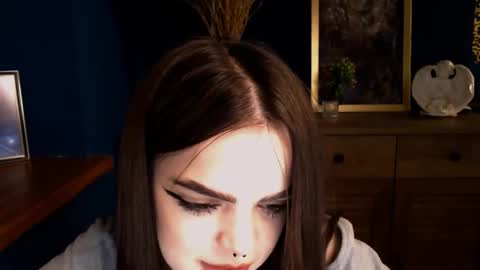 Snapshot of misticwave chatting on November 27, 5:26 pm Ines online show from November 27, 5:26 pm