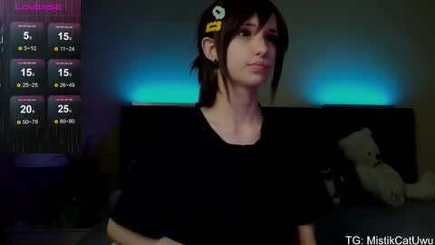 Snapshot of mistikcat chatting on February 24, 5:44 pm mistikcat online show from February 24, 5:44 pm