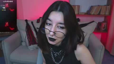 Snapshot of mistress__marcelline chatting on September 14, 9:52 am Marcelline online show from September 14, 9:52 am