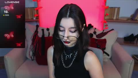 Snapshot of mistress__marcelline chatting on October 10, 9:52 am Marcelline online show from October 10, 9:52 am