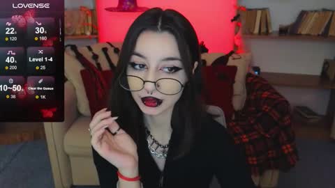 Snapshot of mistress__marcelline chatting on October 20, 9:43 am Marcelline online show from October 20, 9:43 am