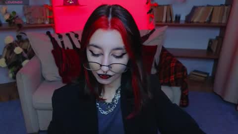 Snapshot of mistress__marcelline chatting on October 25, 9:50 am Marcelline online show from October 25, 9:50 am