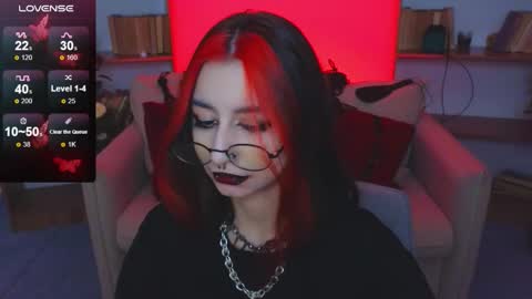 Snapshot of mistress__marcelline chatting on November 5, 10:15 am Marcelline online show from November 5, 10:15 am