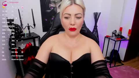 Miss CatSnow online show from February 19, 2:23 pm