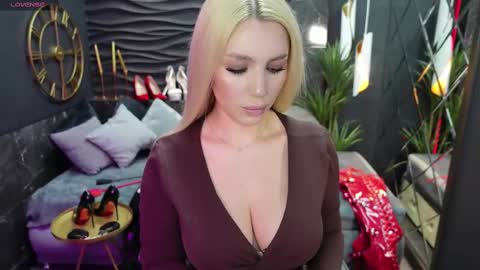 Darsy online show from February 10, 1:44 pm