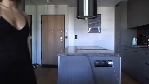 Snapshot of mistress_kasandrra chatting on October 21, 9:10 am Mistress Cassie - Cash online show from October 21, 9:10 am