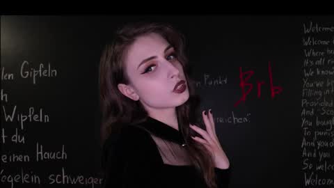 Snapshot of mistress_marlene chatting on November 7, 6:13 am Mistress Marlene online show from November 7, 6:13 am