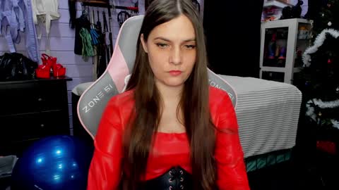 Dirty Priest and Ivi online show from December 5, 8:11 pm