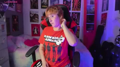 Snapshot of mistresscrowley_999 chatting on October 26, 11:20 pm mistresscrowley_999 online show from October 26, 11:20 pm