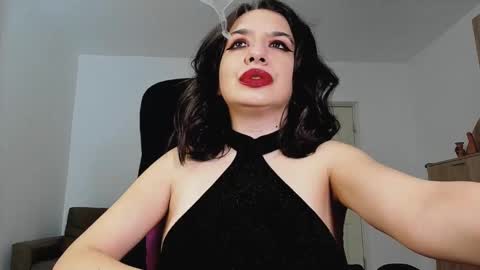 Snapshot of mistressmichelle5 chatting on December 20, 2:41 am YourGoddessM online show from December 20, 2:41 am