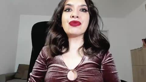 Snapshot of mistressmichelle5 chatting on February 27, 11:41 am YourGoddessM online show from February 27, 11:41 am