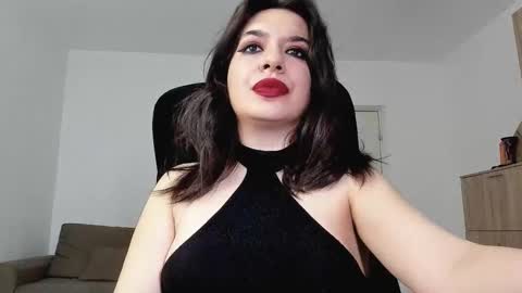 Snapshot of mistressmichelle5 chatting on March 5, 11:16 pm YourGoddessM online show from March 5, 11:16 pm