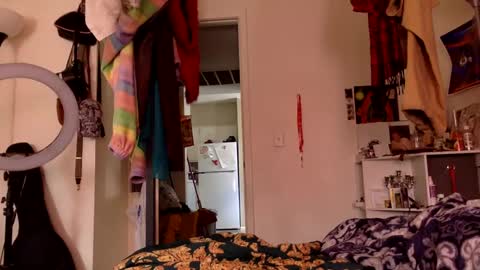 Snapshot of mistressmystii chatting on February 14, 7:44 pm Mistress Mystii online show from February 14, 7:44 pm