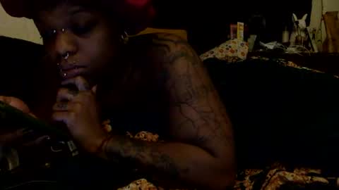 Snapshot of mistressmystii chatting on November 10, 1:15 am Mistress Mystii online show from November 10, 1:15 am