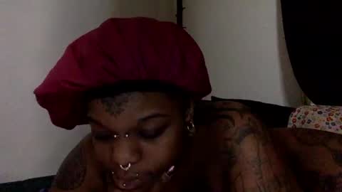 Snapshot of mistressmystii chatting on November 27, 2:24 am Mistress Mystii online show from November 27, 2:24 am