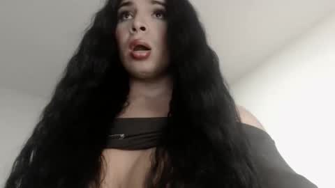 Snapshot of mistressxxalice chatting on October 8, 5:16 am ALICE MADANE online show from October 8, 5:16 am