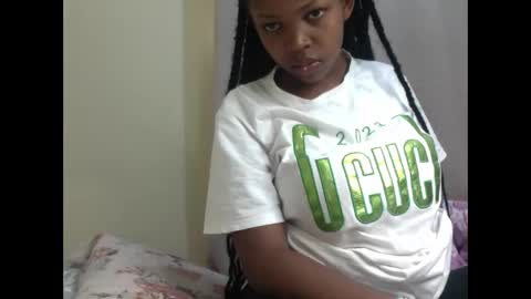 Snapshot of misty_shee chatting on November 13, 9:30 am misty_shee online show from November 13, 9:30 am