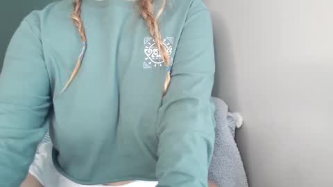 Snapshot of mistymorgan chatting on September 11, 8:42 pm Misty Morgan online show from September 11, 8:42 pm