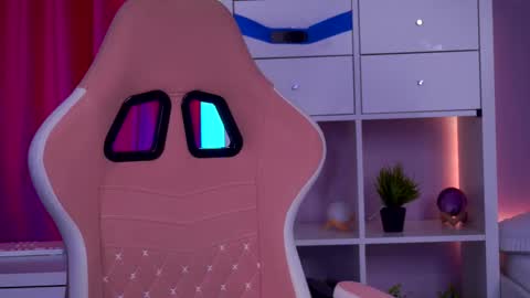 Snapshot of mistyreeds chatting on February 11, 5:45 am Misty online show from February 11, 5:45 am