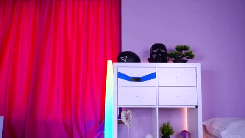 Snapshot of mistyreeds chatting on February 19, 6:20 am Misty online show from February 19, 6:20 am