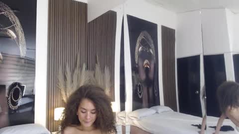 Snapshot of miticabrennet chatting on September 20, 3:07 am Mtica Brennet online show from September 20, 3:07 am