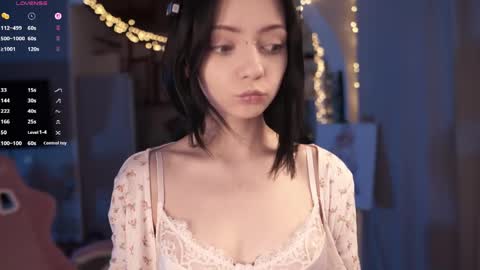 Yuka online show from April 5, 5:54 pm