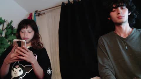 Naomi and Nekorii online show from April 7, 3:29 am