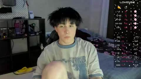 MeowMiku online show from December 5, 5:42 pm