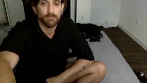 Snapshot of mkmarkets chatting on November 16, 3:50 pm Hrny Lat .. online show from November 16, 3:50 pm