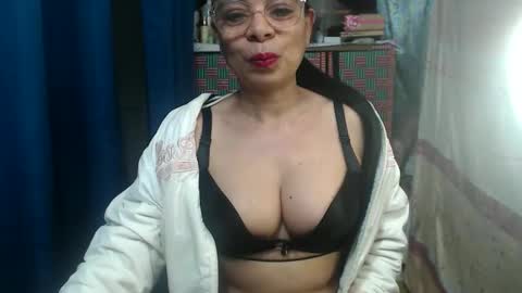 kelly online show from October 23, 10:52 pm