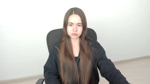 Snapshot of mmm_bananaa_ chatting on December 7, 5:31 pm Beata online show from December 7, 5:31 pm