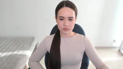 Snapshot of mmm_bananaa_ chatting on January 19, 12:50 pm Beata online show from January 19, 12:50 pm