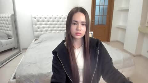 Snapshot of mmm_bananaa_ chatting on January 21, 8:32 pm Beata online show from January 21, 8:32 pm