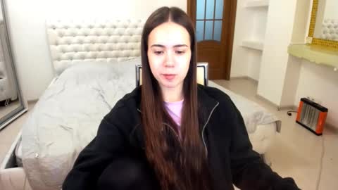 Snapshot of mmm_bananaa_ chatting on February 12, 6:30 pm Beata online show from February 12, 6:30 pm