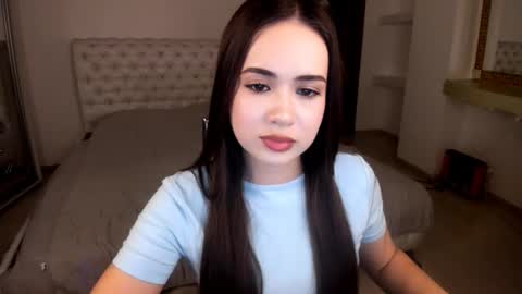 Snapshot of mmm_bananaa_ chatting on February 17, 9:08 pm Beata online show from February 17, 9:08 pm