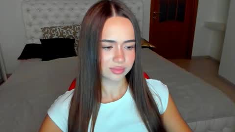 Snapshot of mmm_bananaa_ chatting on September 20, 4:30 pm Beata online show from September 20, 4:30 pm